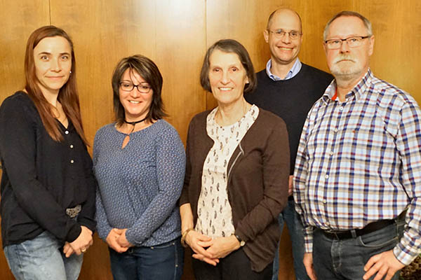 Foto von links nach rechts: Kristina Kurth, 1. Kassiererin; Petra Holschbach, 2. Kassiererin; Walburga Rudolph, 1. Vorsitzende; Dr. Patrick Rudolph, Geschftsfhrer; Ulrich Post, 2. Vorsitzender.