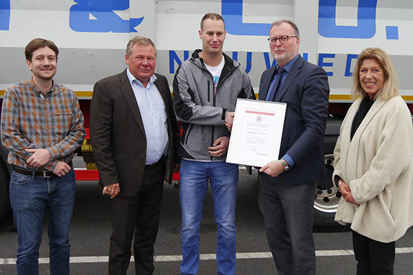 Von links: Frank Eisenhardt, Hendrik Bodenstein, Manuel Hoffmann, Karl-Ernst Starfeld und Karin Graf Foto: Arbeitsagentur