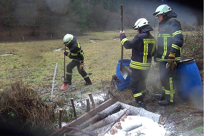 Verunreinigung durch l bei Werlenbach im Grenzbachtal