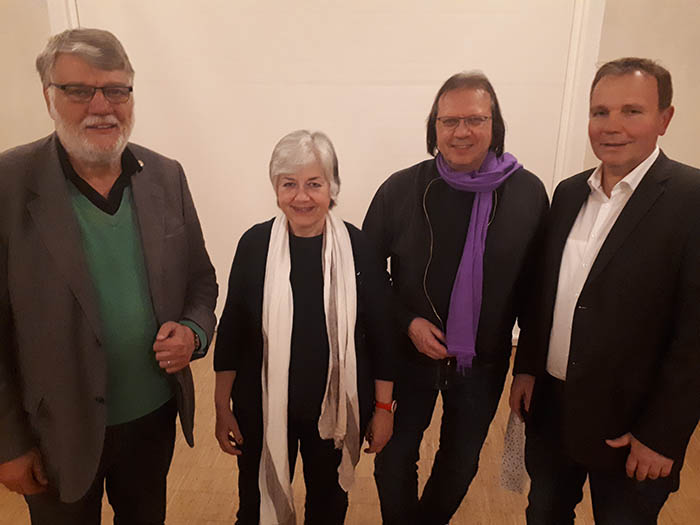 Von links: Erwin Kuhn, Helmi Tischler-Venter, Wolfgang Tischler und Brgermeister Thomas Vis. Foto: privat