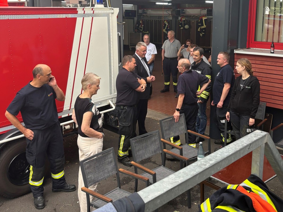 Der Tag nach dem Unwetter: Aufräumarbeiten und gesperrte Straßen im Westerwaldkreis