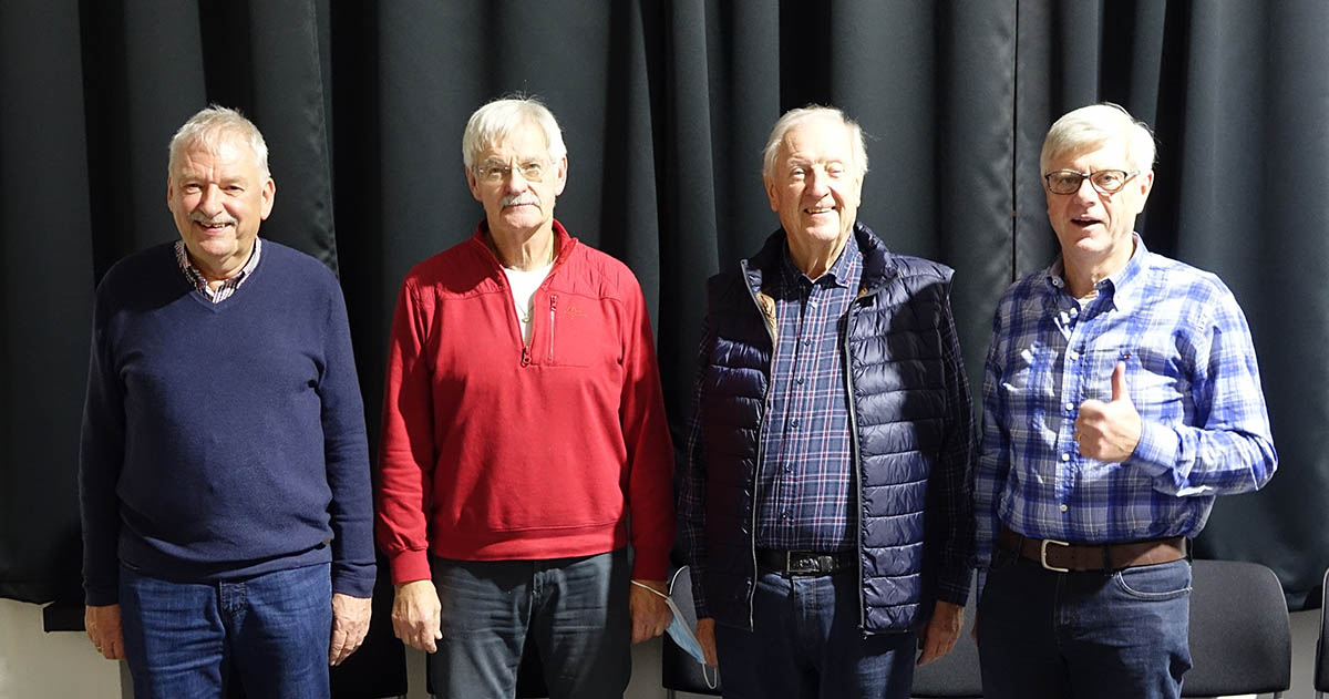 Der geschftsfhrende Vorstand von links: Siggi Bndgen ist Geschftsfhrer, Paul Wipperfrth Kassierer, Norbert Klein 1. Vorsitzender und Hans Schmitt 2. Vorsitzender. Foto: Roland Thees