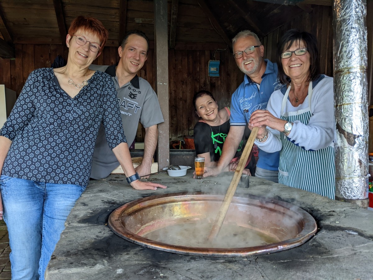 Schlemmen bei jedem Wetter: Der Wandersportverein Kirchen ldt zum Erbsensuppenfest ein