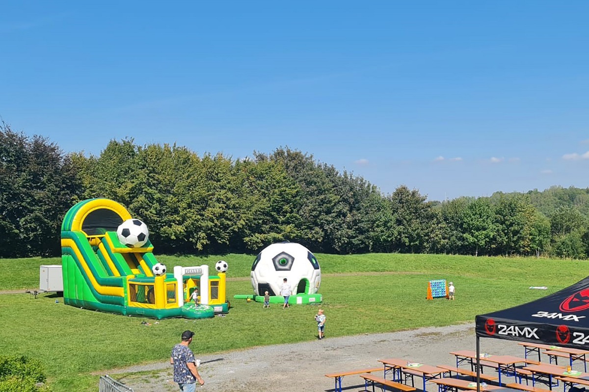 Dankeschn an Pflege- und Adoptivfamilien bei Sommerfest: Neue Pflegestellen dringend gesucht
