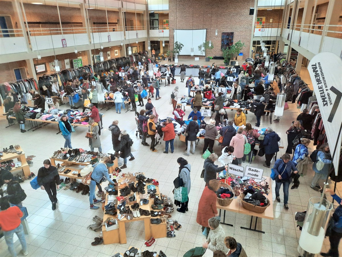 Frauensachenflohmarkt in H�hr-Grenzhausen (Foto: Christian Heller/Jugend-, Kultur- und B�rgerzentrum "Zweite Heimat")