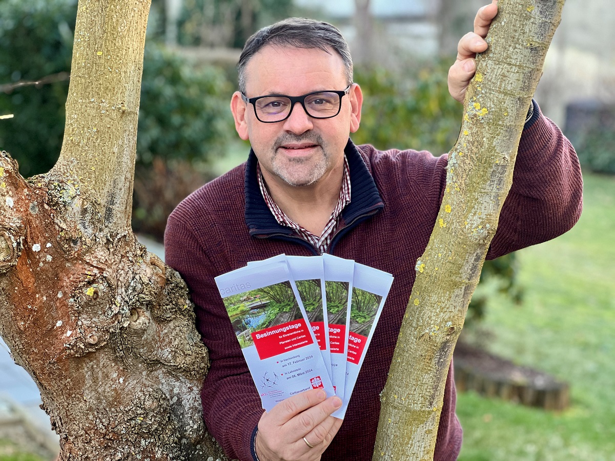 Rainer Lehmler, Referent Gemeindecaritas beim Caritasverband Westerwald-Rhein-Lahn, freut sich auf die Besinnungstage fr Ehrenamtliche in Hachenburg und Lahnstein. Er verspricht zwei interessante Veranstaltungen mit tollen Referenten und tiefgreifenden Themen. (Foto: Caritasverband WW-RL/Holger Pritzsch)