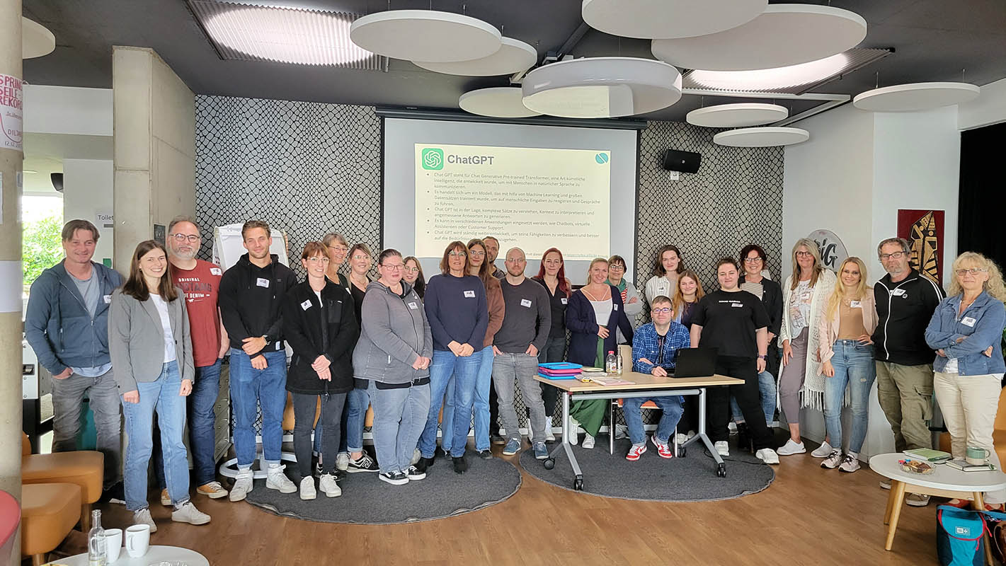 Gemeinsam fr mehr Medienkompetenz  Fachkrfte aus Neuwied beim KI-Workshop. Foto: Stadt Neuwied/Tanja Buchmann