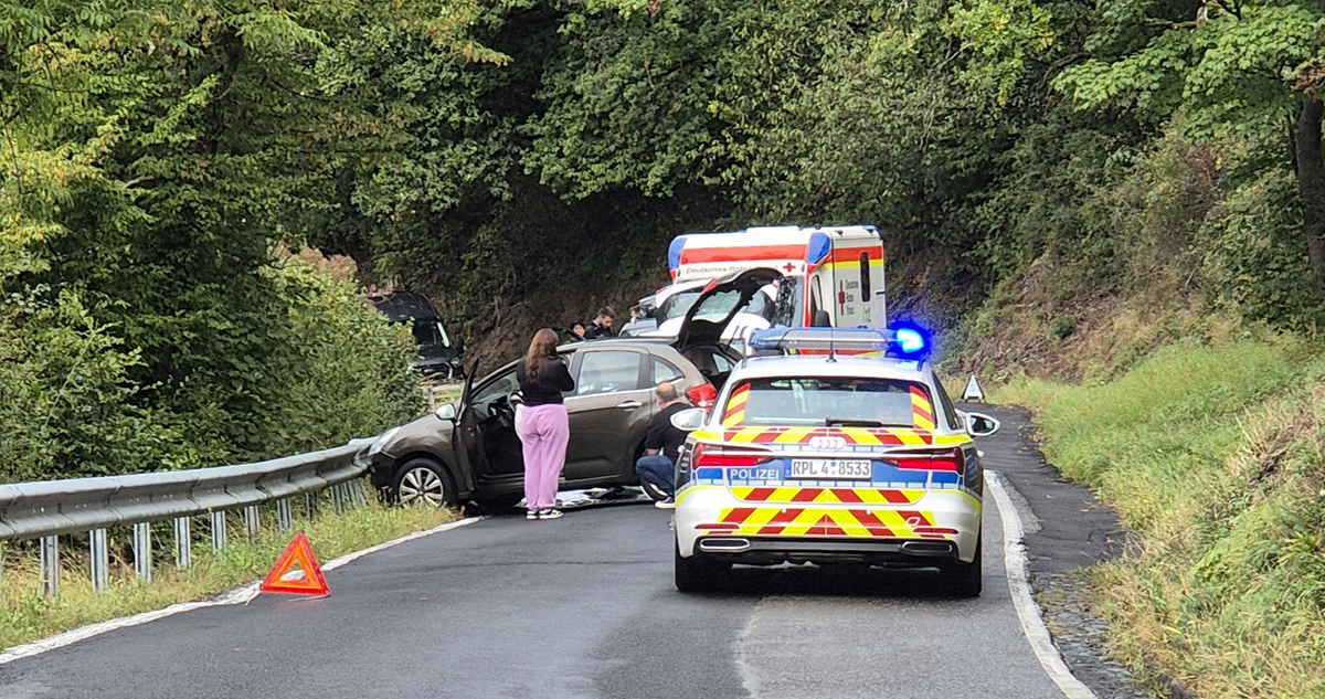 Frontalzusammensto auf der L 257 zwischen Niederbreitbach und Kurtscheid