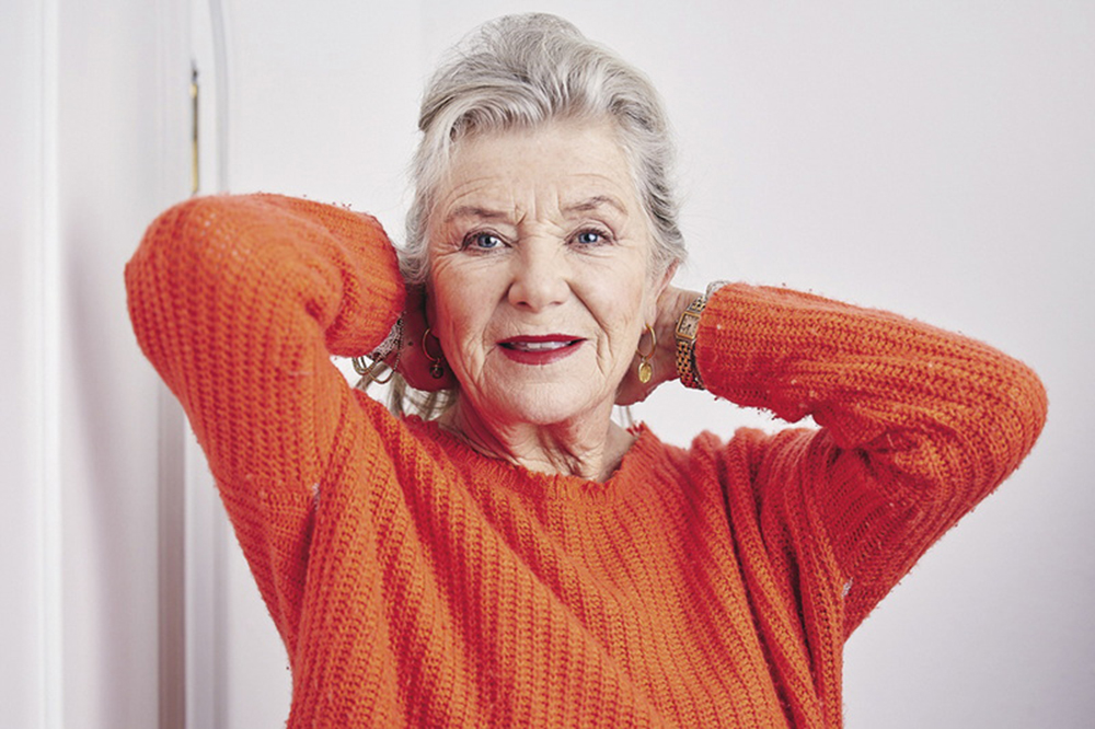 Die beliebte Schauspielerin Jutta Speidel liest bei der Kleinkunstb�hne aus ihrem Roman �Amaryllis�. Foto: Nils Schwarz

