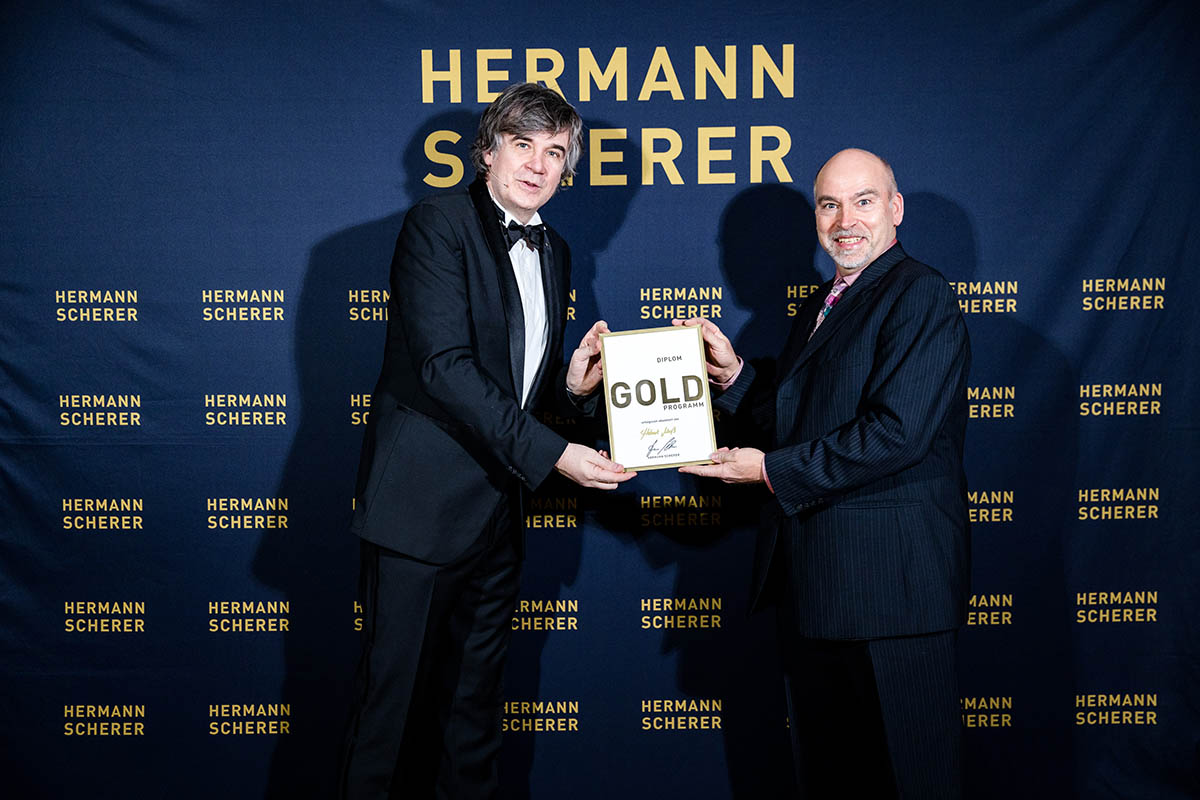 Helmut Mu, Buchholz gewinnt in Kategorie Inspiration den Excellence Award