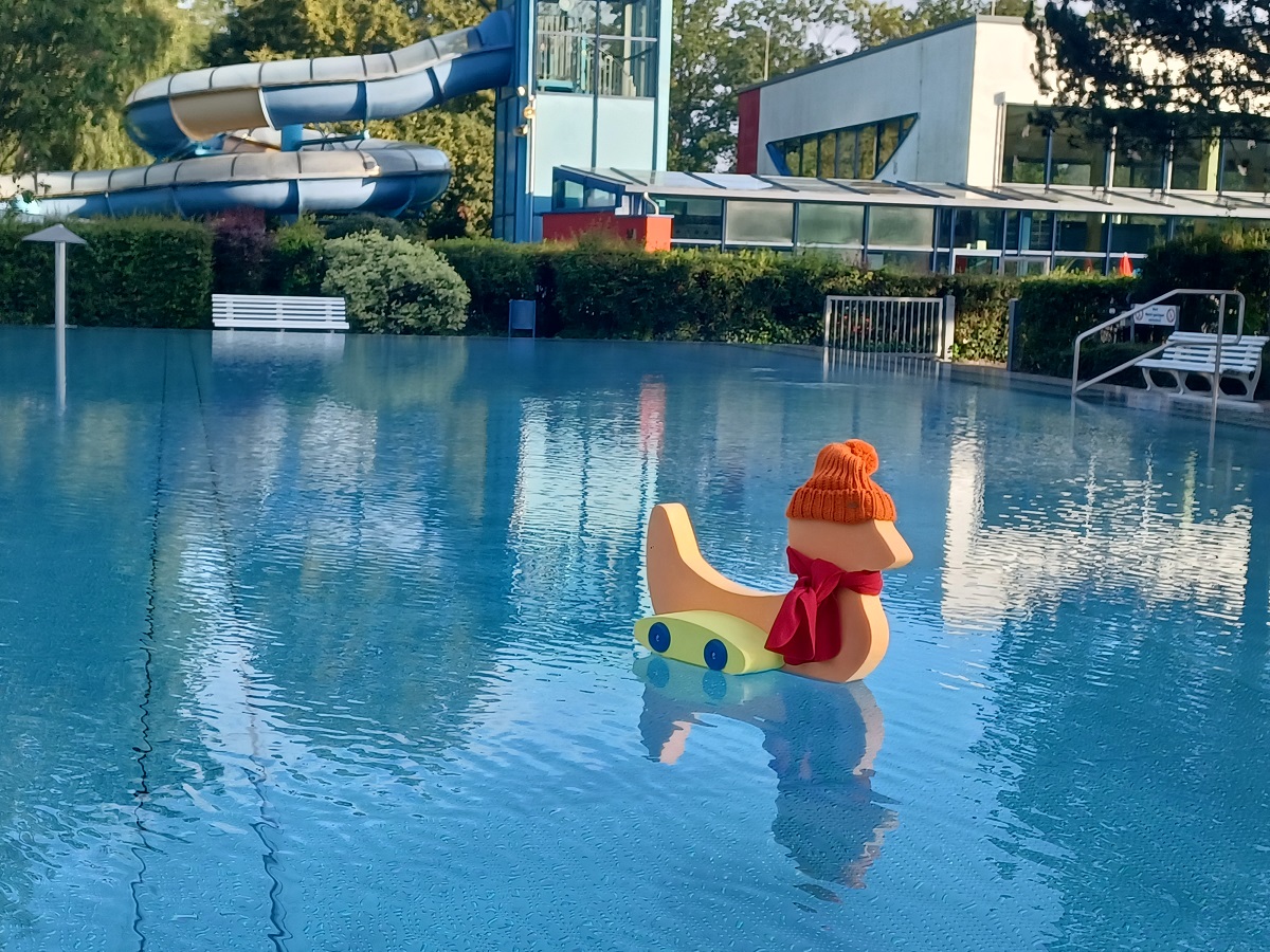 Die Freibadsaison im Mons-Tabor-Bad geht zu Ende. Die Bade-Ente zieht sich in ihr Winterquartier zurck. (Bild: VG Montabaur / Christina Wei) 