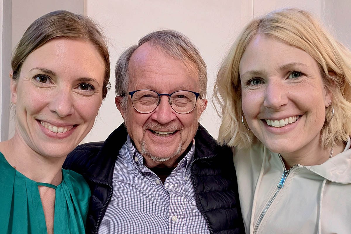 Linda Degen, Rainer Neuendorff und Menia Ohrem laden zur musikalischen Lesung in die KuKa Weis ein. Foto: Ute Rainer Neuendorff
