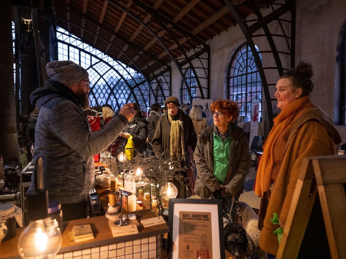 Weihnachtlicher Httenzauber - der Weihnachtsmarkt auf der Sayner Htte (Foto: Victor Beusch)