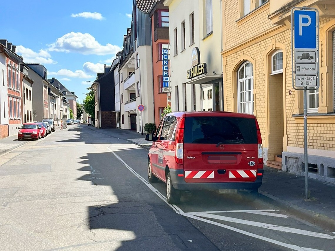 Kurzparkbereich vor einer rtlichen Bckerei (Foto: Michael Mang)