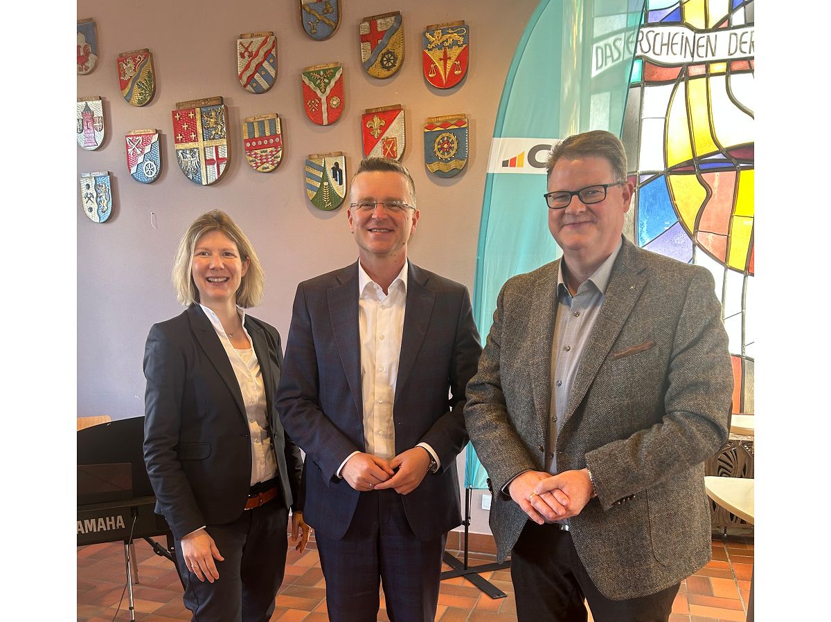 Jenny Gro MdL, Oberst Andr Wstner und Ralf Seekatz MdEP (Foto: CDU Westerwald)
