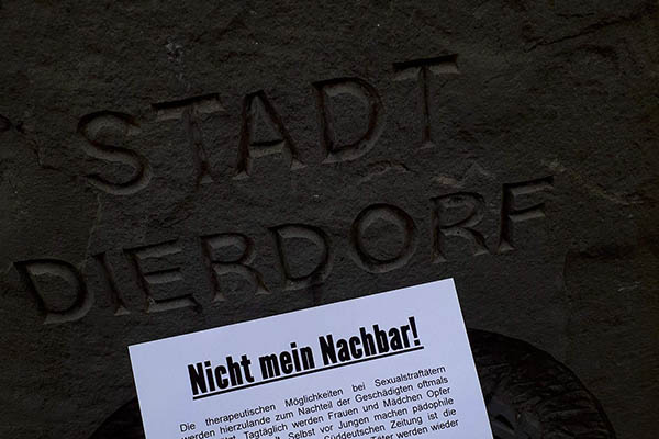 Laut Facebook-Seite Freundeskreis Westerwald wurden die Flyer auch in Dierdorf verteilt. Foto: Screenshot