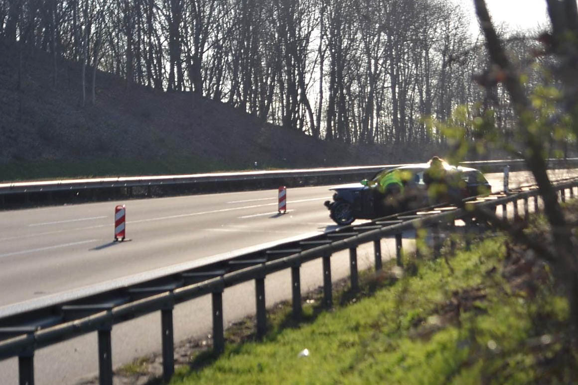 BMW auf A 3 an Leitplanke gedrngt? - Zeugen gesucht
