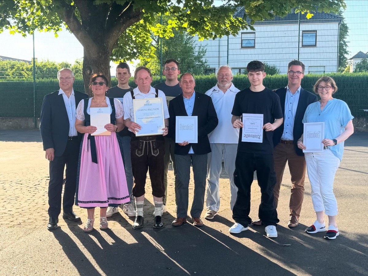 Vereinsjubilum und Ehrungen beim SRC Heimbach-Weis 2000 e.V. (Foto: Stefan Puderbach)