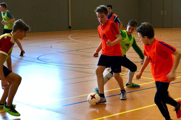 DFB-Mobil zu Besuch bei JSG Ellingen und JSG Laubachtal