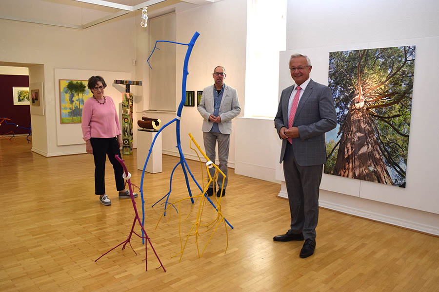 Neue Ausstellung Der Baum im Roentgen-Museum Neuwied 