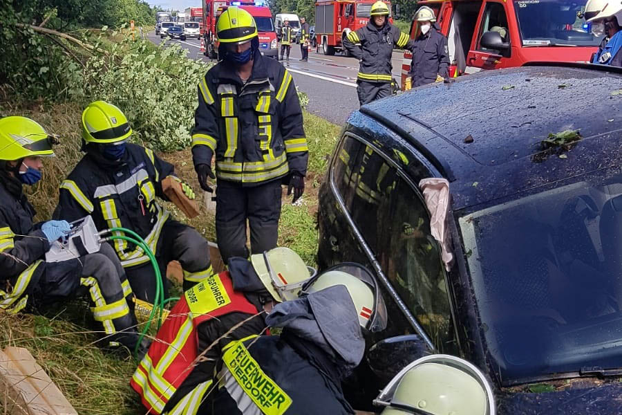 A3: Fnf schwer und zwei leicht verletzte Personen nach Unfllen 