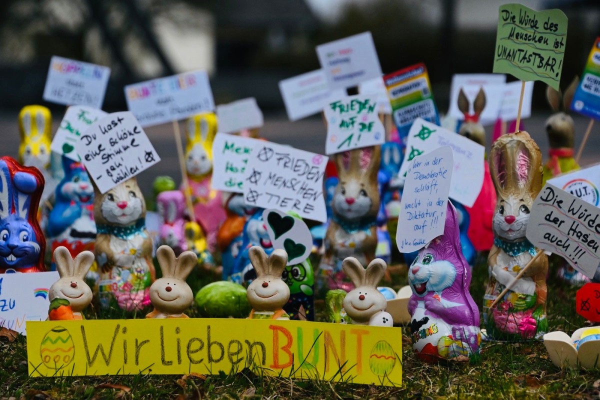 Osterhasen setzen sich f�r Vielfalt ein (Fotos: Detlef G�sel)