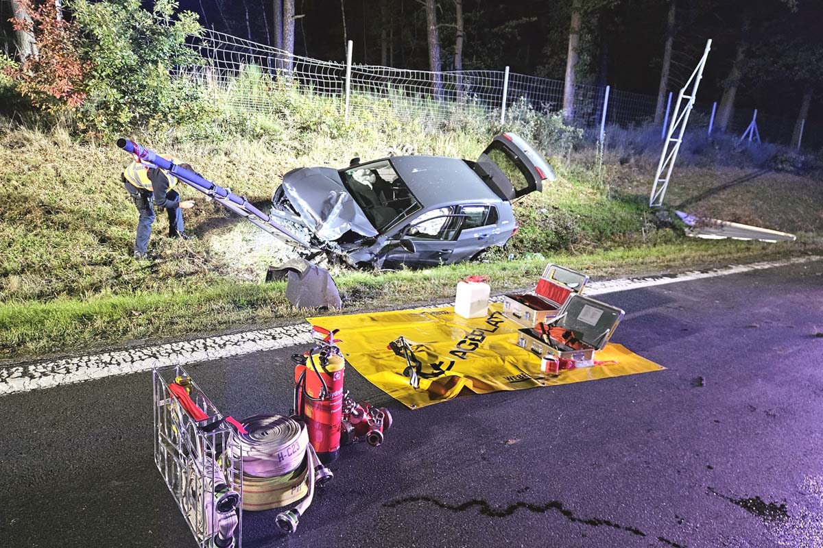 Unfall bei Epgert (A 3) sorgte fr Verwirrung: Zwei Feuerwehren im Einsatz