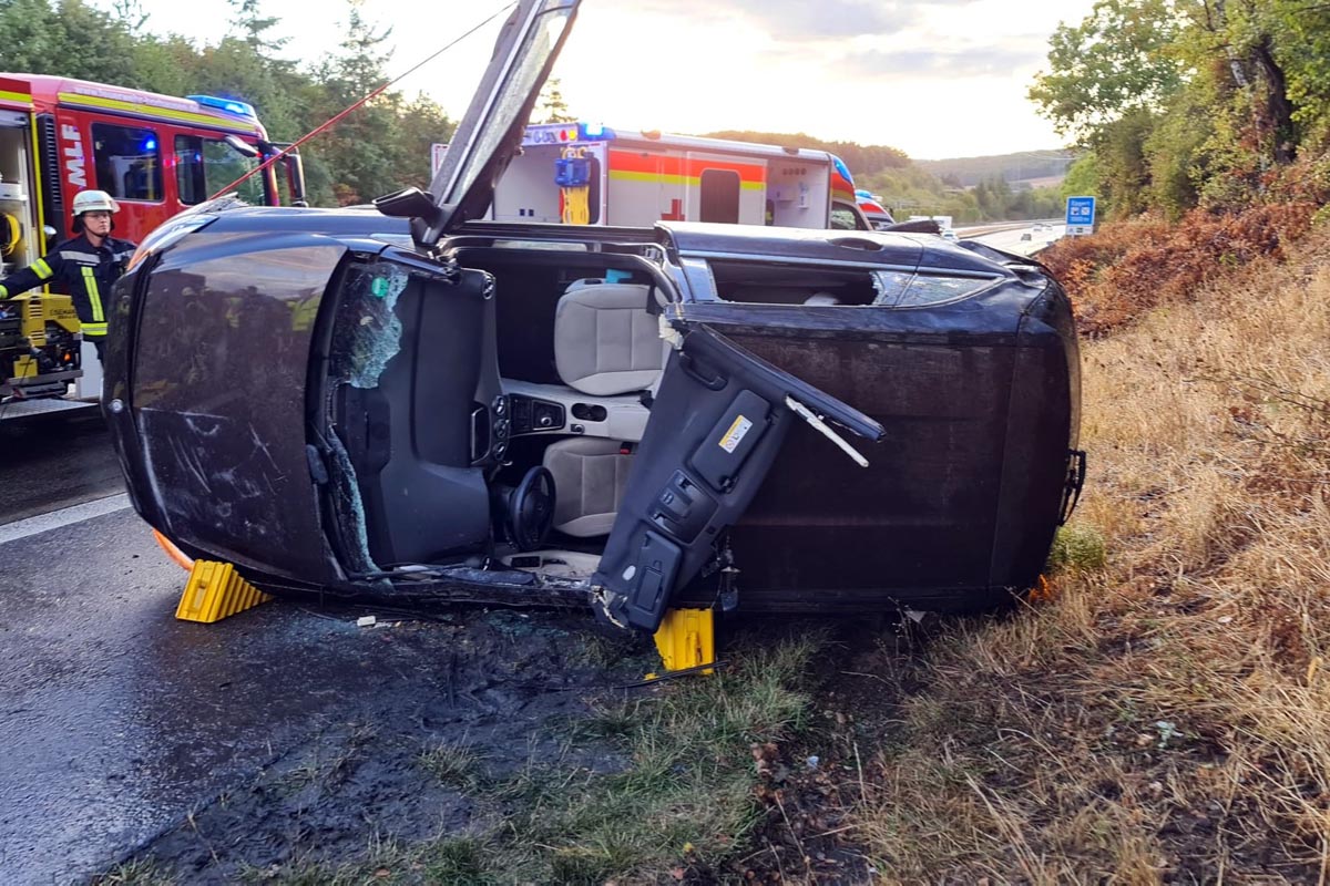 Erneuter Einsatz der Feuerwehren auf der Autobahn nahe der Ortslage Krunkel 