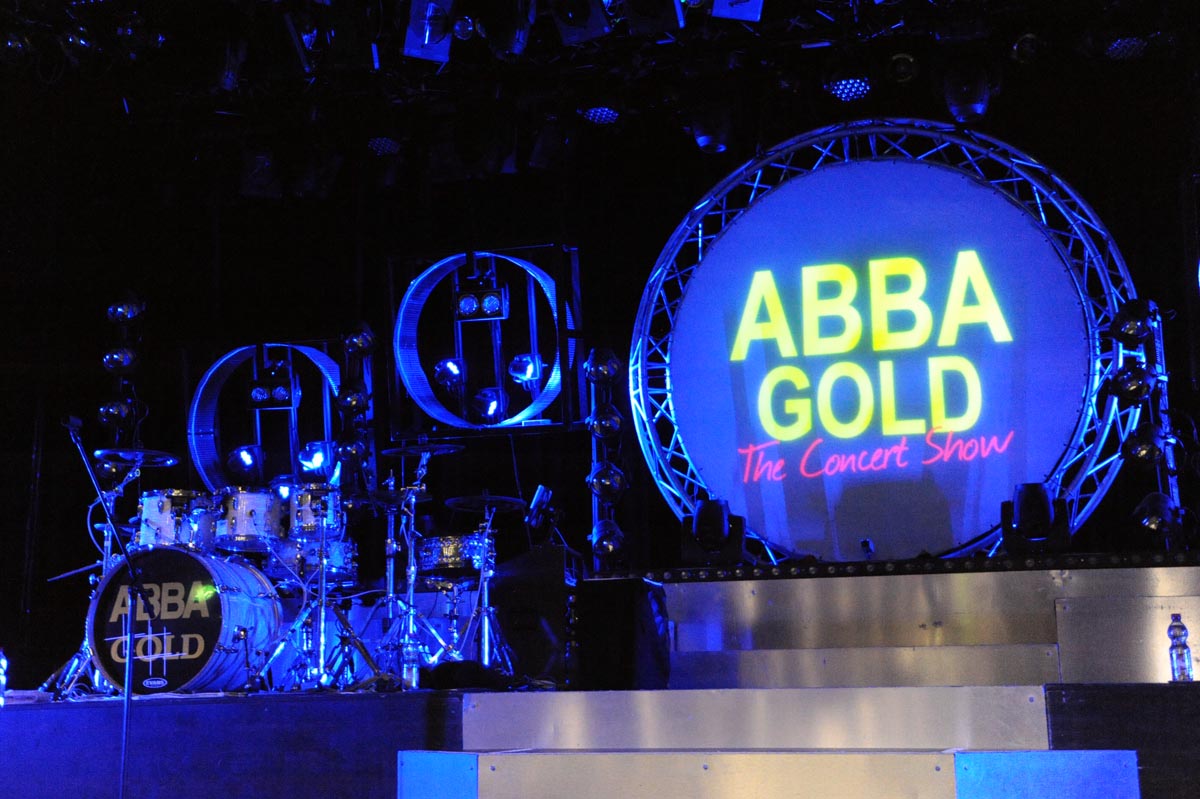 Musik von ABBA begeistert Generationen: ABBA Gold sorgte in Wissen für 70er Jahre Flair