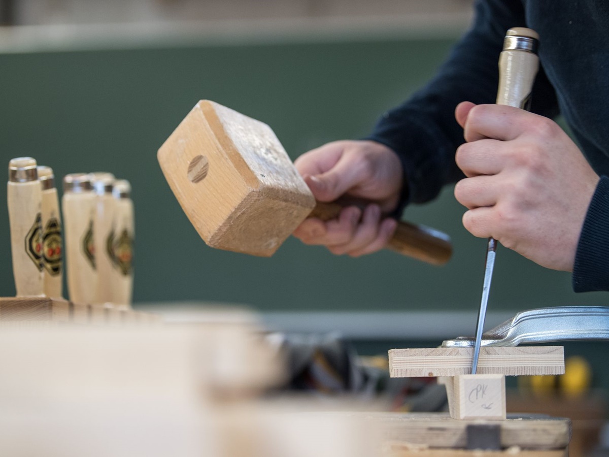 Handwerk sucht hnderingend Nachwuchs. (Foto: Sebastian Gollnow/dpa)
