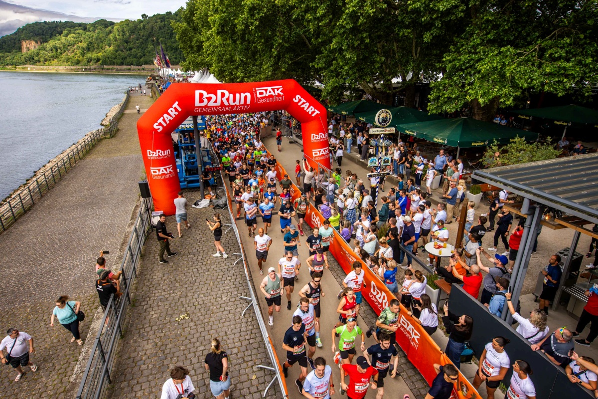 B2Run Koblenz 2025 bringt 15.700 Teilnehmende aus 600 Unternehmen auf die Laufstrecke