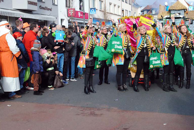 Beim Karnevalszug in Altenkirchen (Foto: Archiv/kk�)