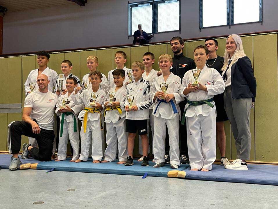 Vladimir Sidorov triumphiert im Taekwondo beim Becketal Cup