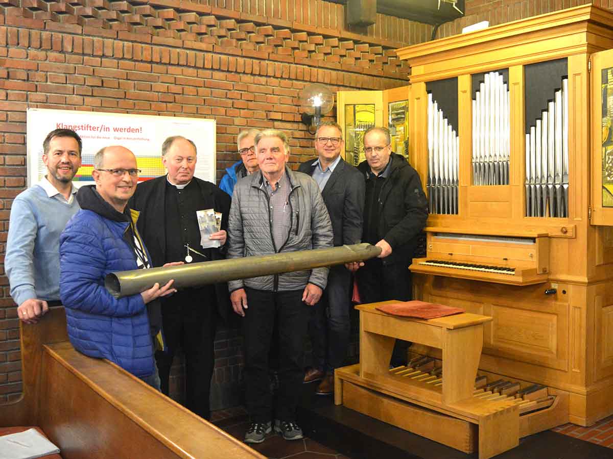 Kreuzerhhungskirche Wissen sucht nach Brandkatastrophe Orgelpaten 