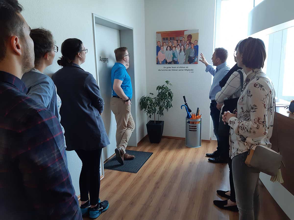 Bei einem der vorangegangenen Medizinercamps stand auch ein Besuch der Praxis von Birger Flohr in Altenkirchen auf dem Programm. (Archivfoto: Kreisverwaltung/Jennifer Siebert)