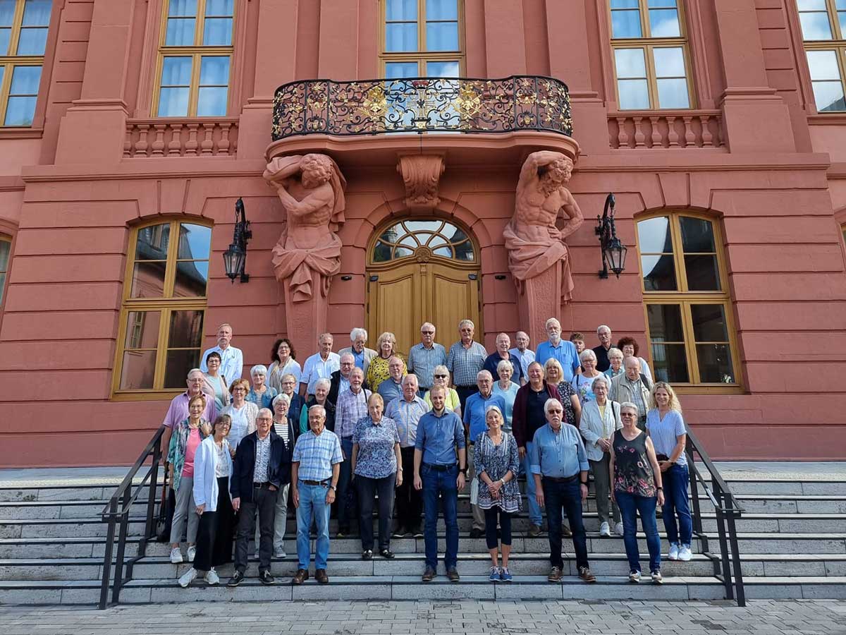 Eine groe Gruppe zufriedener Besucher in Mainz. (Foto: CDU)