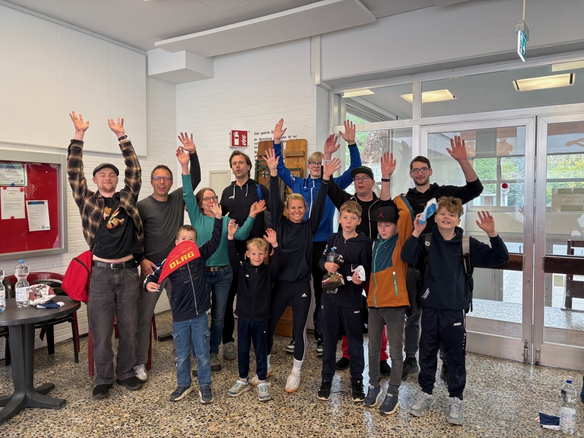 532 Minuten Schwimmen in Bonn (Fotos: Jana Pflicht)