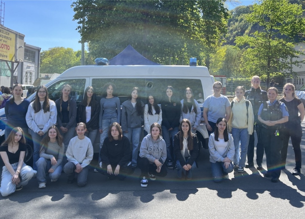 Einblicke in die Polizeiarbeit: Girls