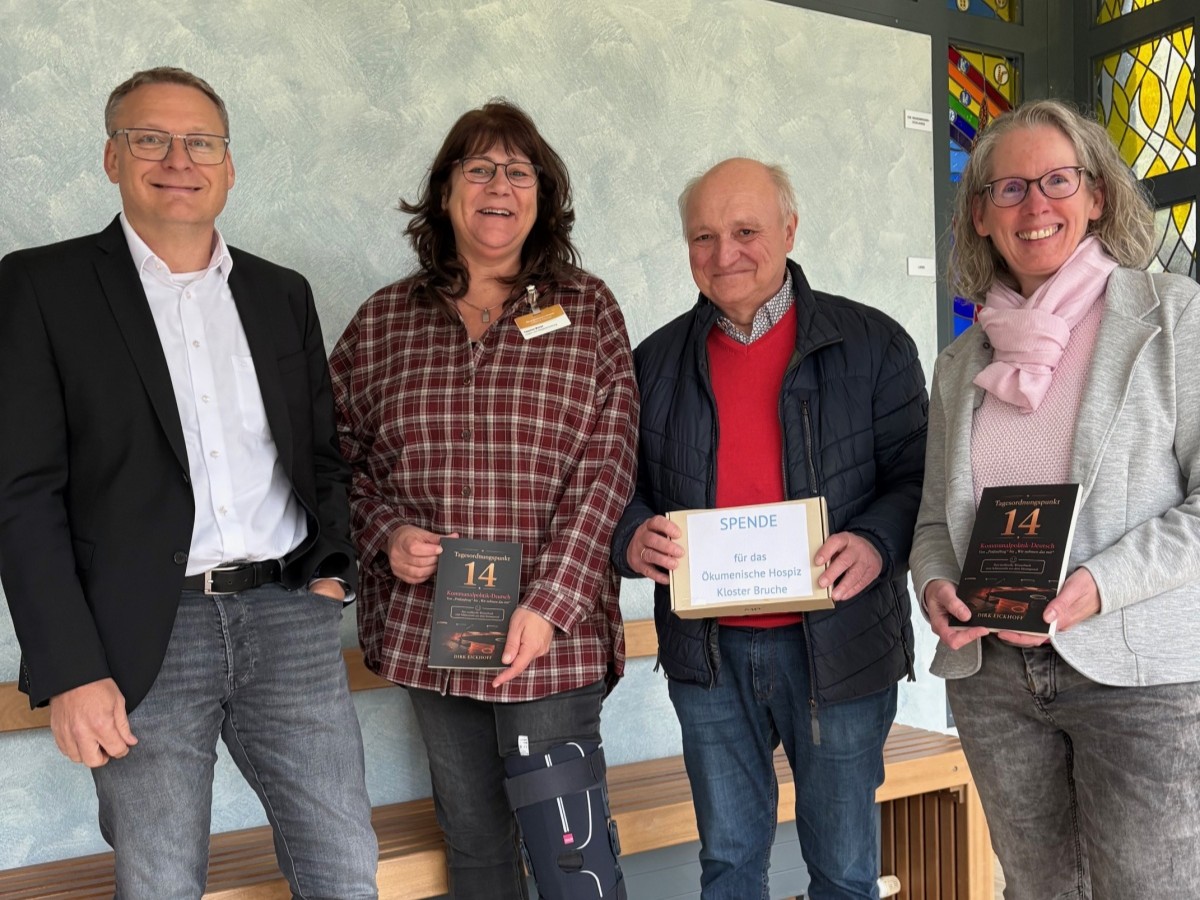 Spenden�bergabe (Foto: Dirk Eickhoff)