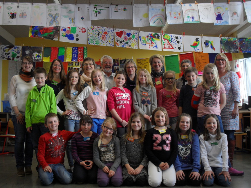 "Hospiz macht Schule": 15 Kinder der Grundschule Weyerbusch nahmen in diesem Jahr an dem Projekt teil. Foto: Privat
