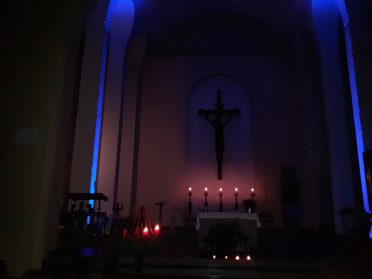 "Mitten im Advent in St. Jakobus" Altenkirchen: 30 Minuten innehalten