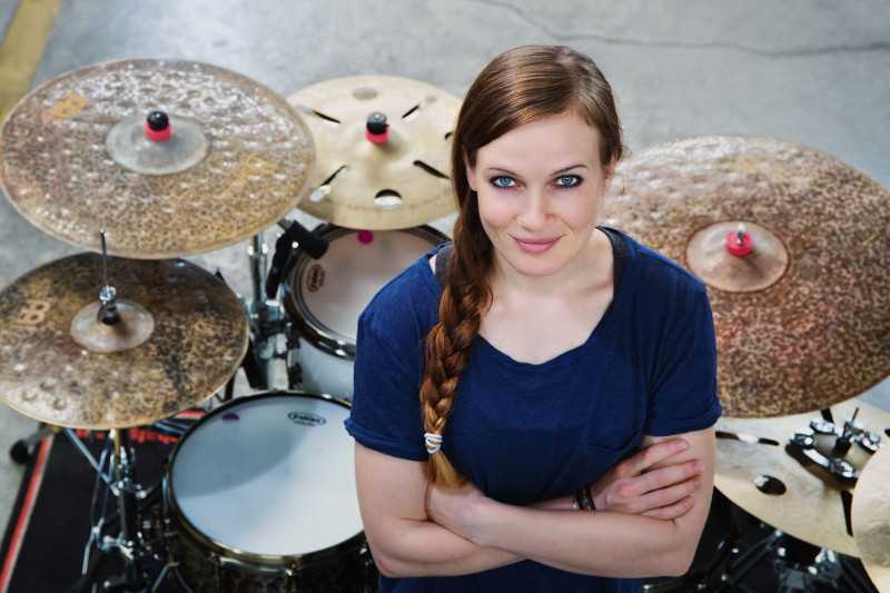 Anika Nilles, eine Schlagzeugerin der Extraklasse, kommt am Samstag, 24. Juni, als Top Act zum Drum- & Percussiontag der Kreismusikschule Altenkirchen. 