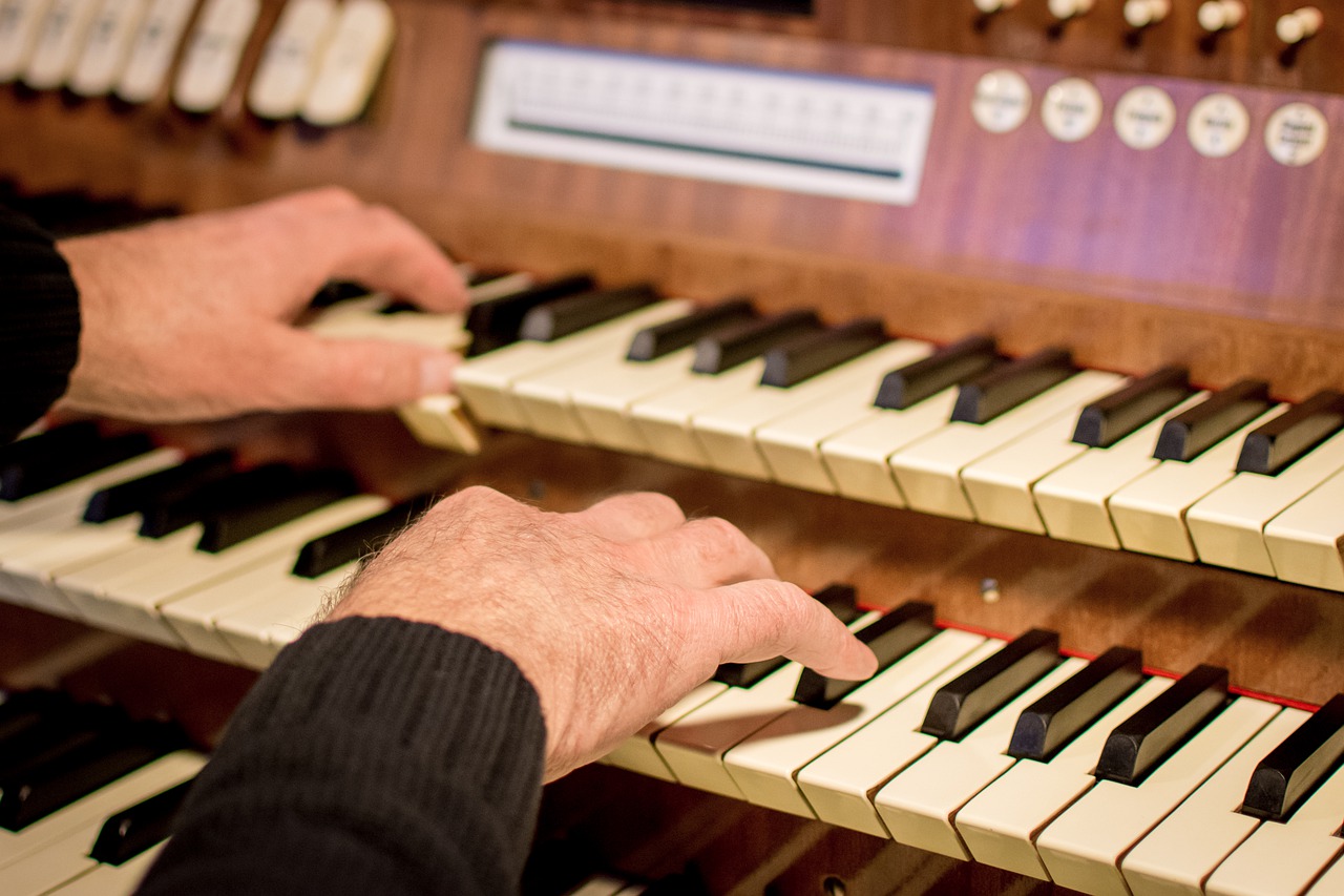 Die Musik zur Marktzeit im Advent soll in Altenkirchen weitergehen. (Symbolfoto)