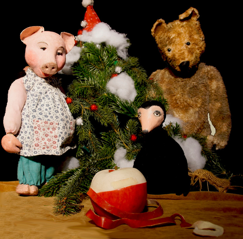 Im Puppentheater sehnen sich die Tiere zu Weihnachten nach einem roten Apfel. Foto: Veranstalter