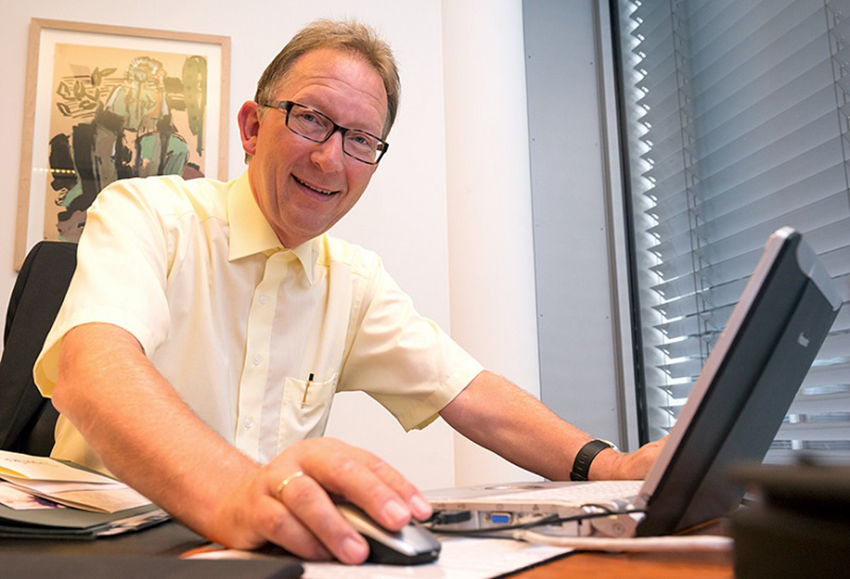 Erwin Rddel erkundigte sich nach aktuellen Zahlen fr den Kreis Altenkirchen. (Foto: Brgerbro Rddel)