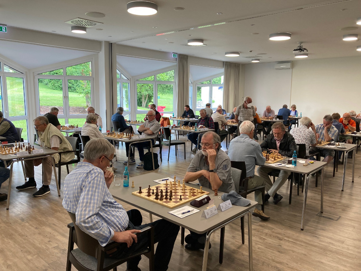 "Schach!": Yuri Boidman gewinnt 18. Rheinland-Pfalz Senioren-Open in Altenkirchen