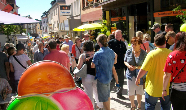 Von Brgerfrhstck bis Fahrradflohmarkt: Altenkirchen ldt zum Stadtfest 