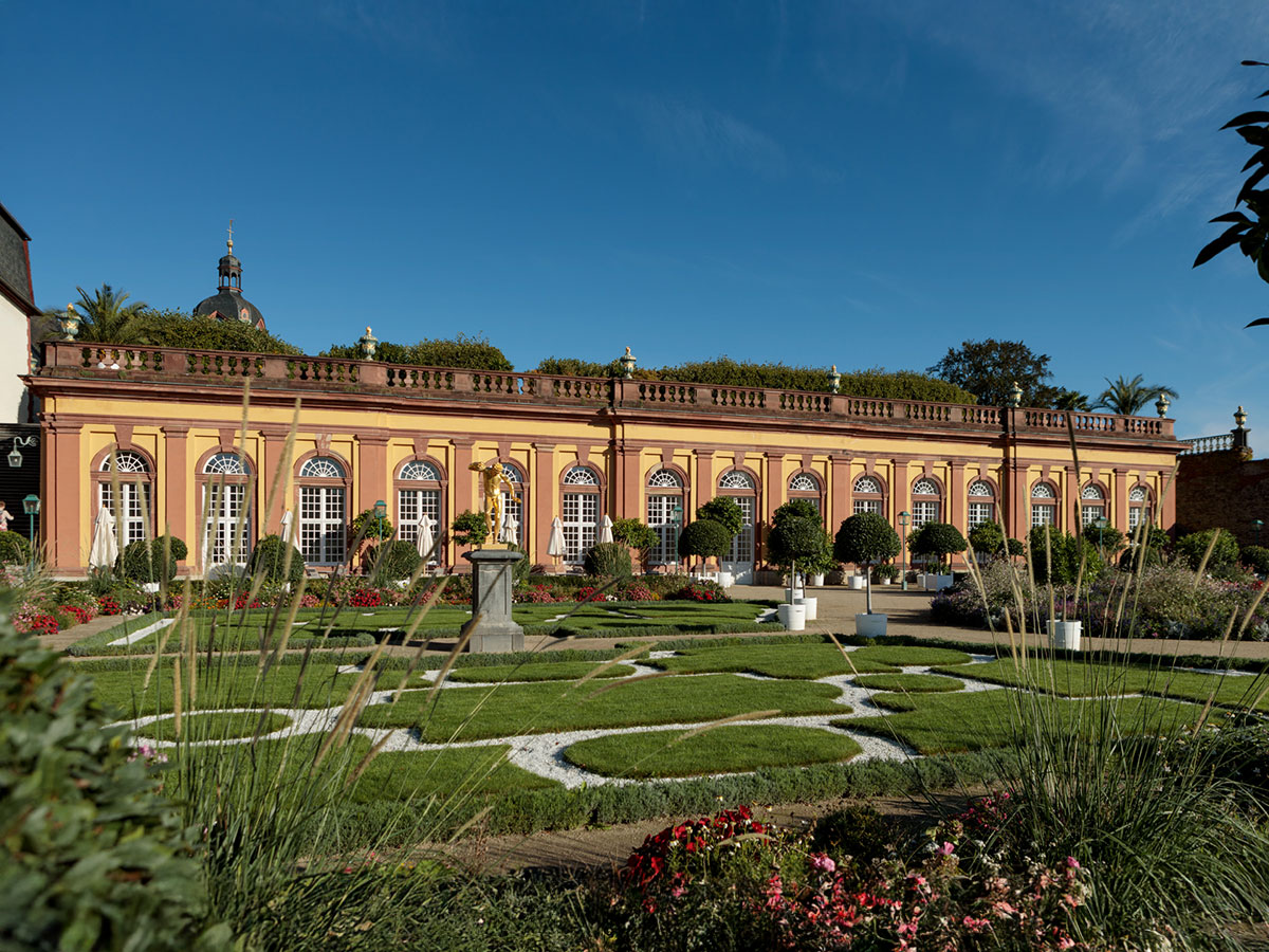 Schloss, Tiergarten und Kristallhhle: Ein perfekter Tagesausflug nach Weilburg