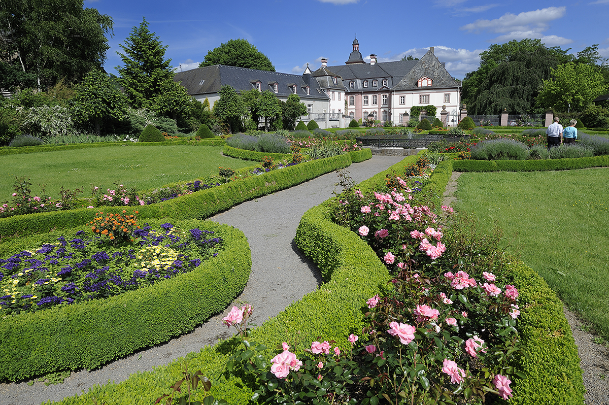  Der Garten der Abtei Rommersdorf ist eines von fnf Zielen der Stadtfhrungen der TI Neuwied im Juli. Foto: Dieter Bollmann
