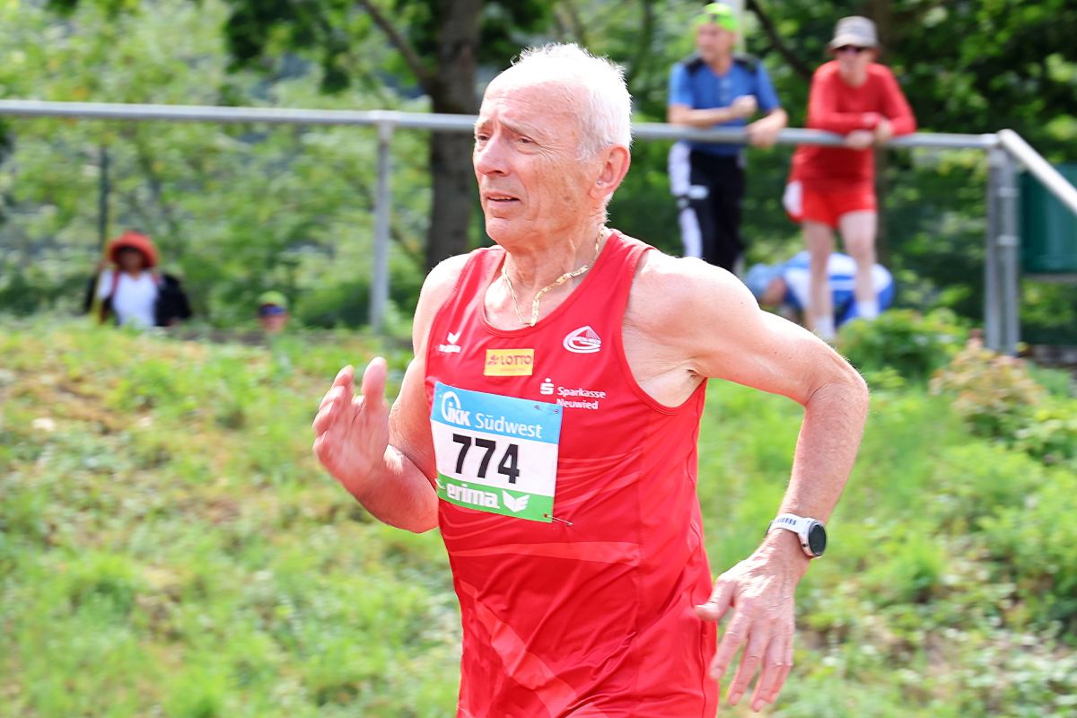 Top-Seniorensprinter Friedhelm Adorf sammelt weitere drei nationale Medaillen